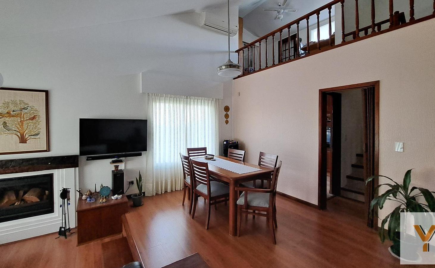 Foto de Casa en venta - 3 Dormitorios 2 Baños - Cochera - 762Mts2 - Punta del, imagen 1
