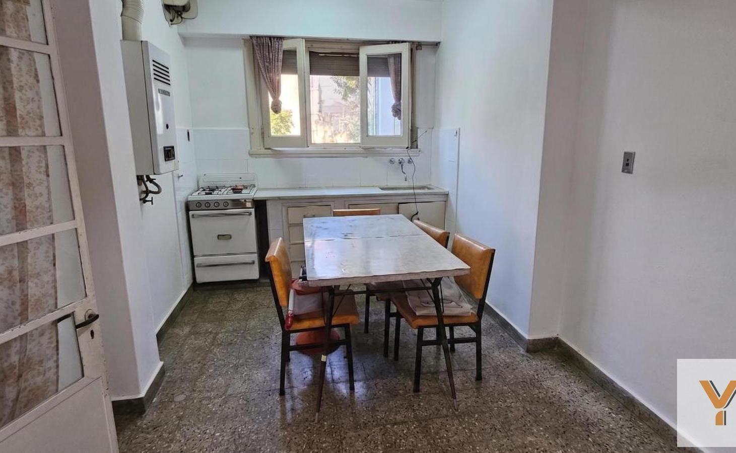 Foto de Casa en Venta - 2 Dormitorios 1 Baño - 322.99mts - La Plata, imagen 3