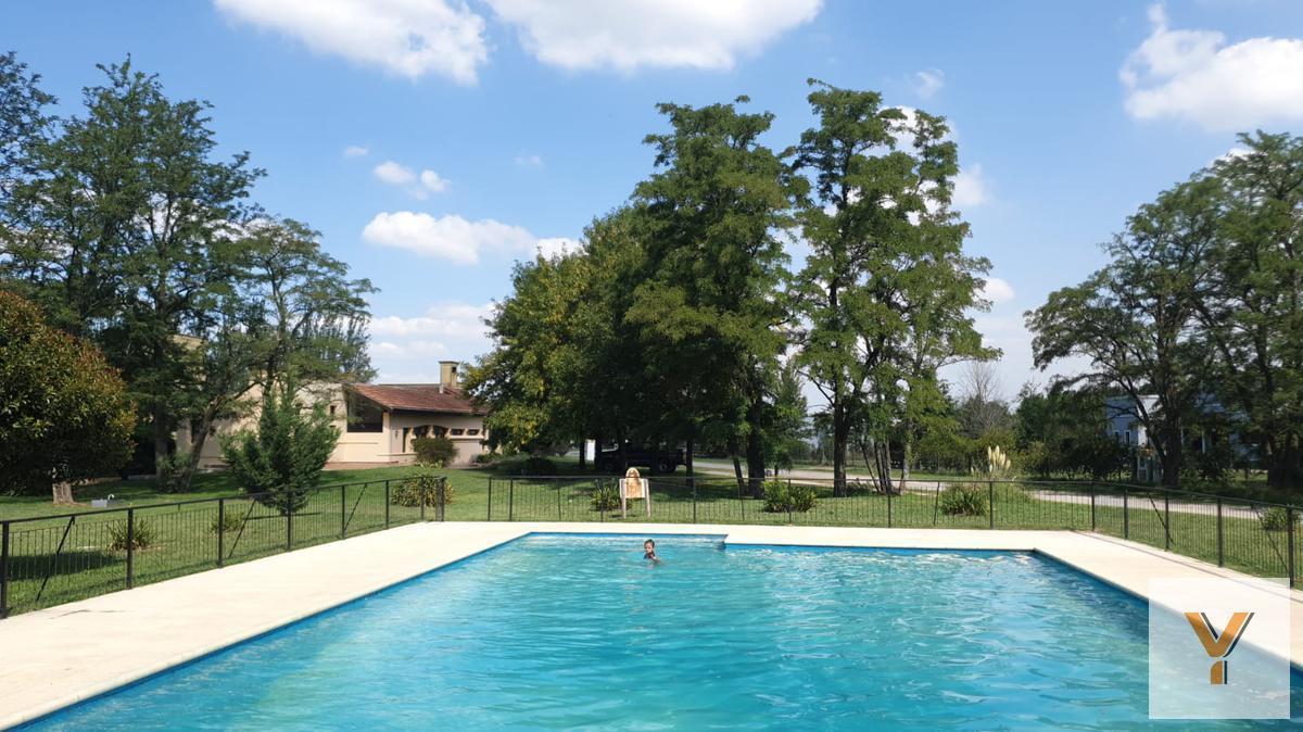 Foto de Terreno en venta - 6336mts2- Carlos Keen, imagen 1