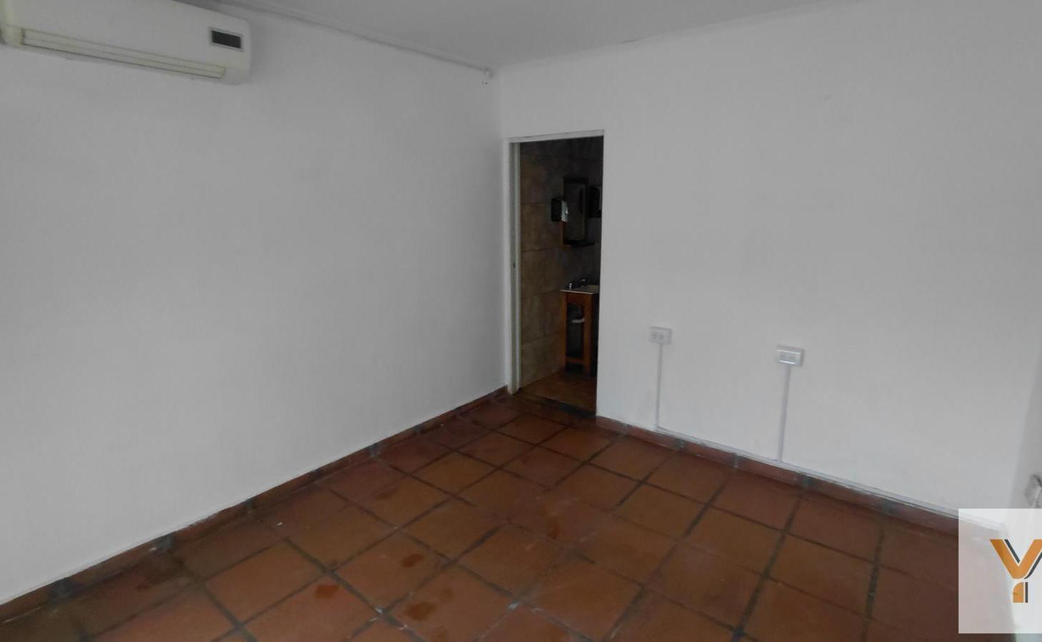 Foto de Local en Alquiler - Villa Italia - 20 mts, ingresa con garantes con, imagen 4