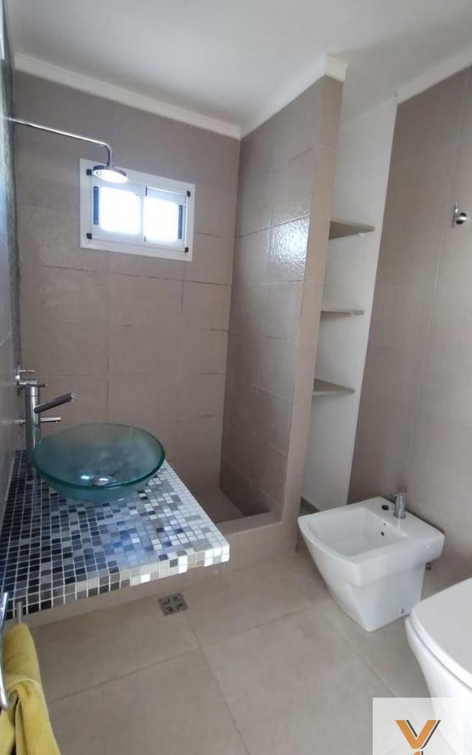 Foto de PH en Venta - 2 Dormitorios 1 Baño - 90mts - La Plata, imagen 1