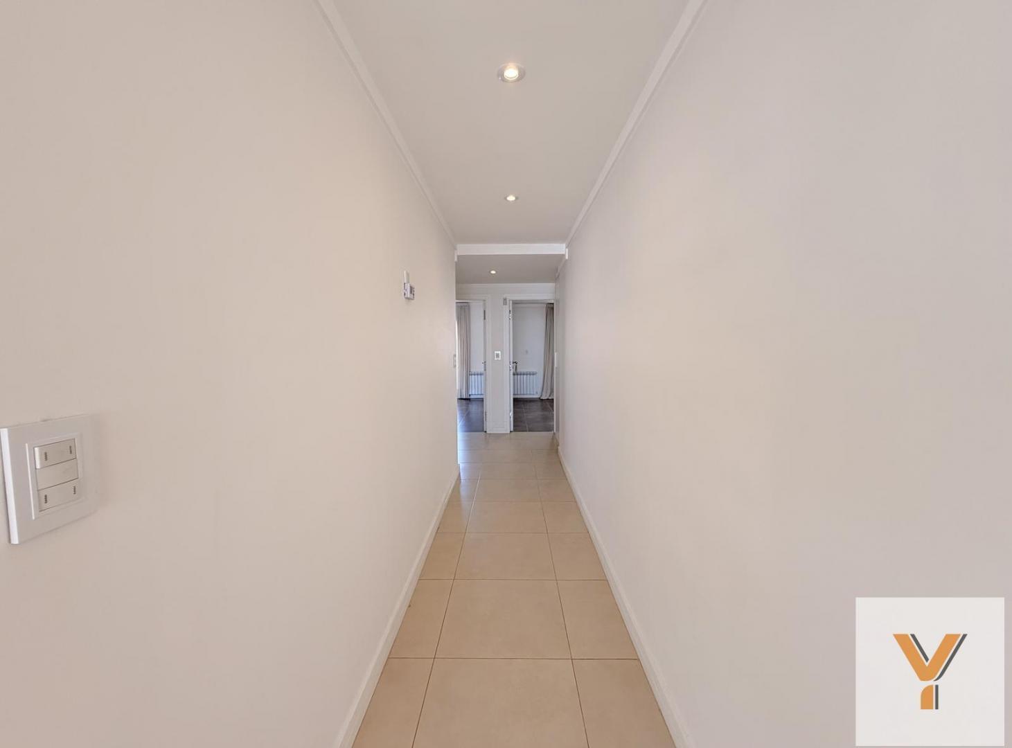 Foto de Departamento en Venta - 2 Dormitorios 2 Baños - 100mts - Mar Del Plata, imagen 2