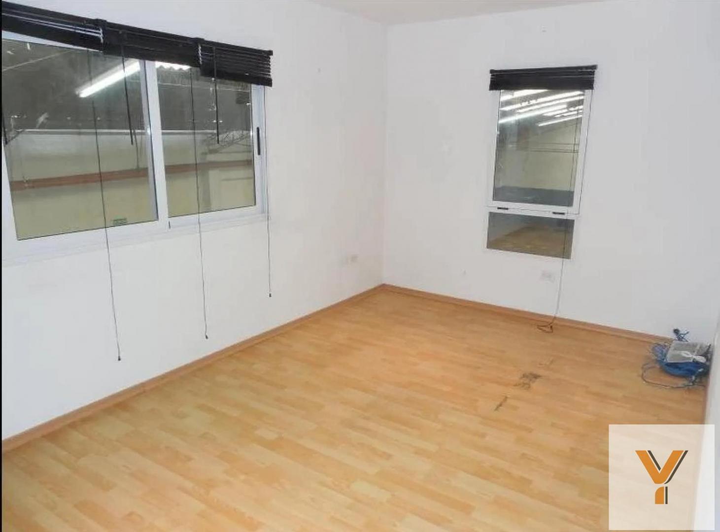 Foto de Depósito en Venta - 4 Baños - 750mts - Villa Ortuzar, imagen 3