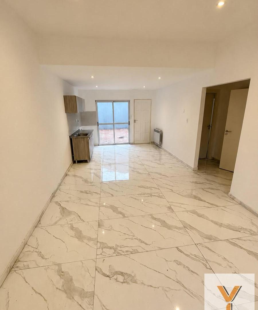 Foto de PH en Venta - 2 Dormitorios 2 Baños - 110mts - Mar Del Plata, imagen 4