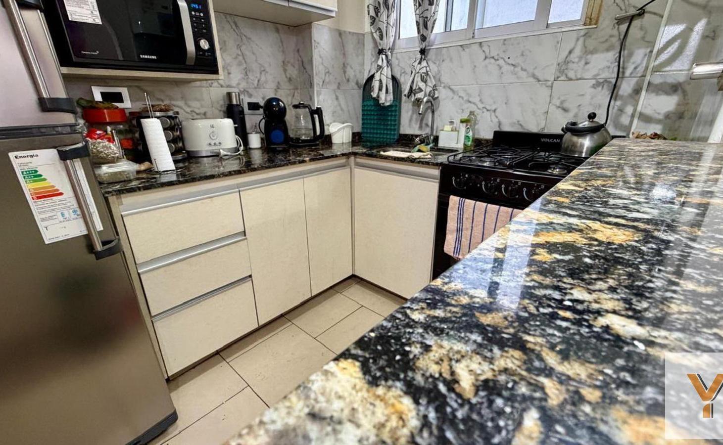 Foto de Departamento en Venta - 2 Dormitorios 1 Baño - 56mts - Floresta, imagen 3