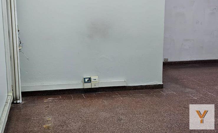 Foto de Local en Venta - 1 Baño - 100mts - Abasto, imagen 2