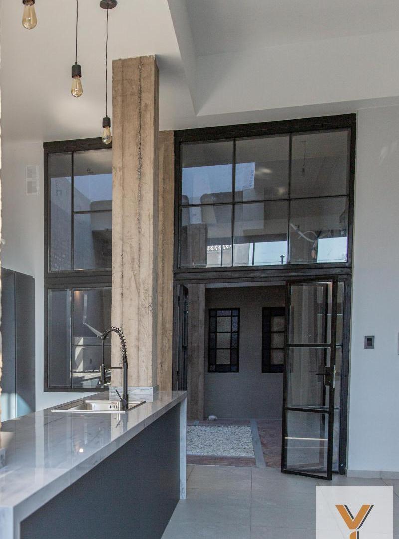 Foto de PH en Venta - 3 Dormitorios 3 Baños - 236mts - Villa del Parque, imagen 3