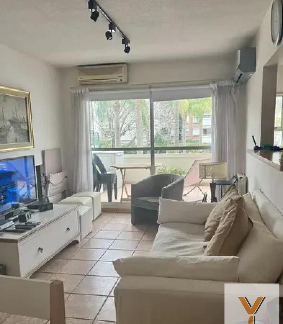 Foto de Departamento en Alquiler - 2 Dormitorios 2 Baños - 78mts - San Isidro, imagen 2