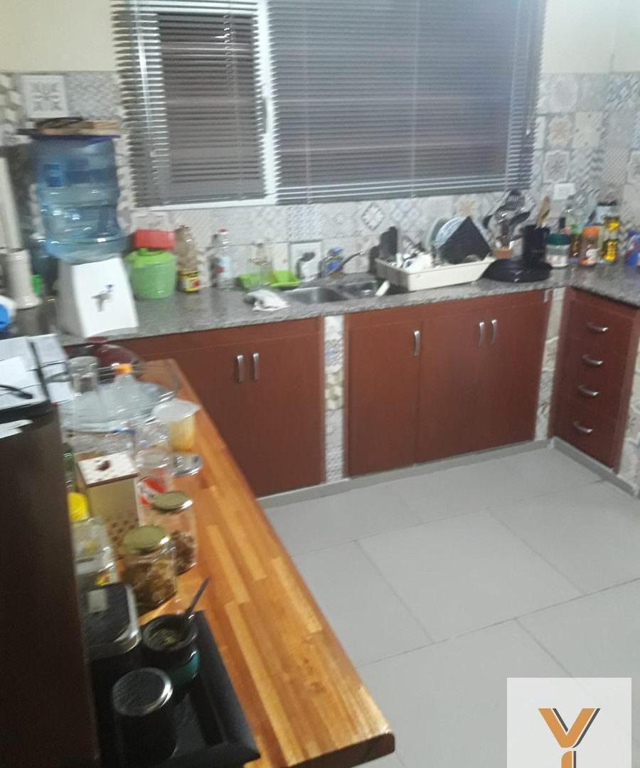 Foto de Casa en venta - 2 dormitorios 2 baños - 250mts2 - Necochea, imagen 2