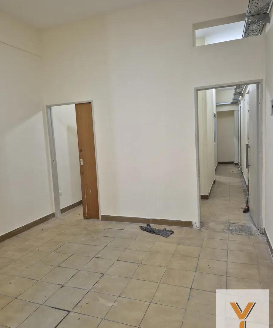 Foto de Local en Alquiler - Monoambiente 2 Baños - 130mts - Flores, imagen 2