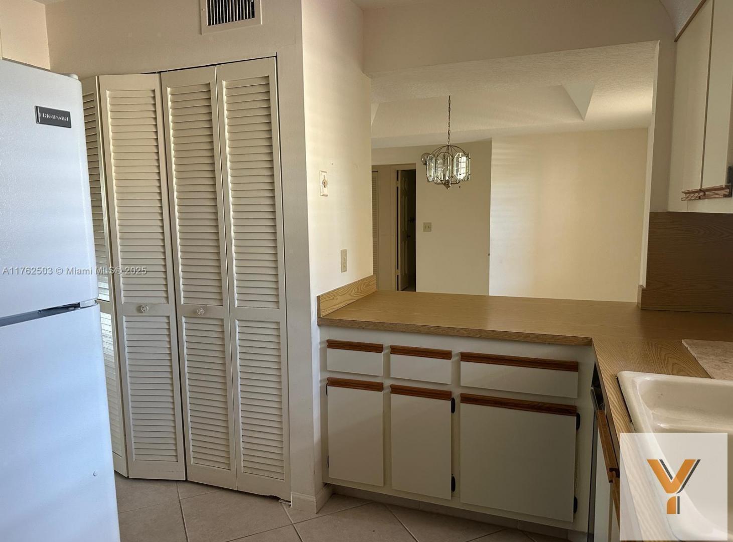 Foto de Departamento en venta - 2 Dormitorios 2 Baños - 124mts2 - Florida, imagen 3