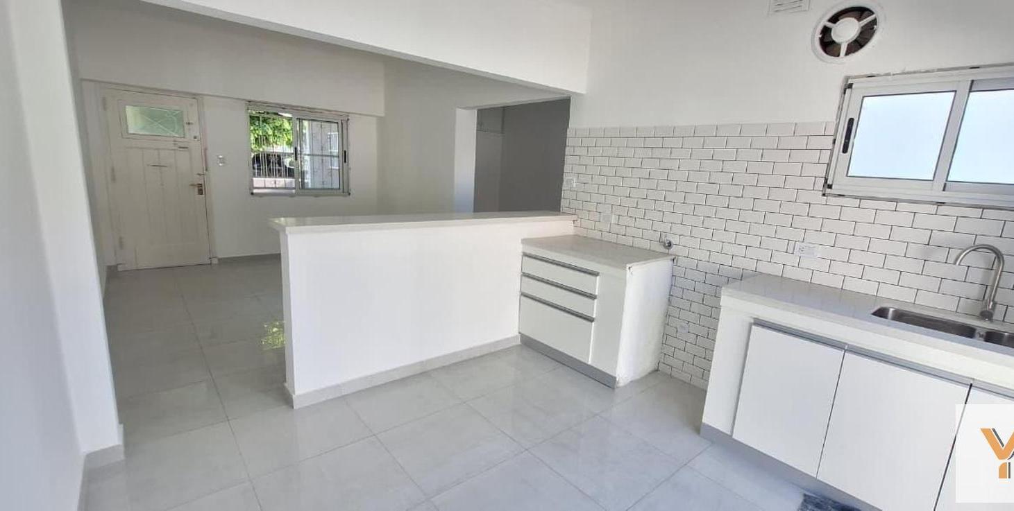 Foto de Casa en Venta - 2 Dormitorios 1 Baño - 233mts - Mar Del Plata, imagen 2