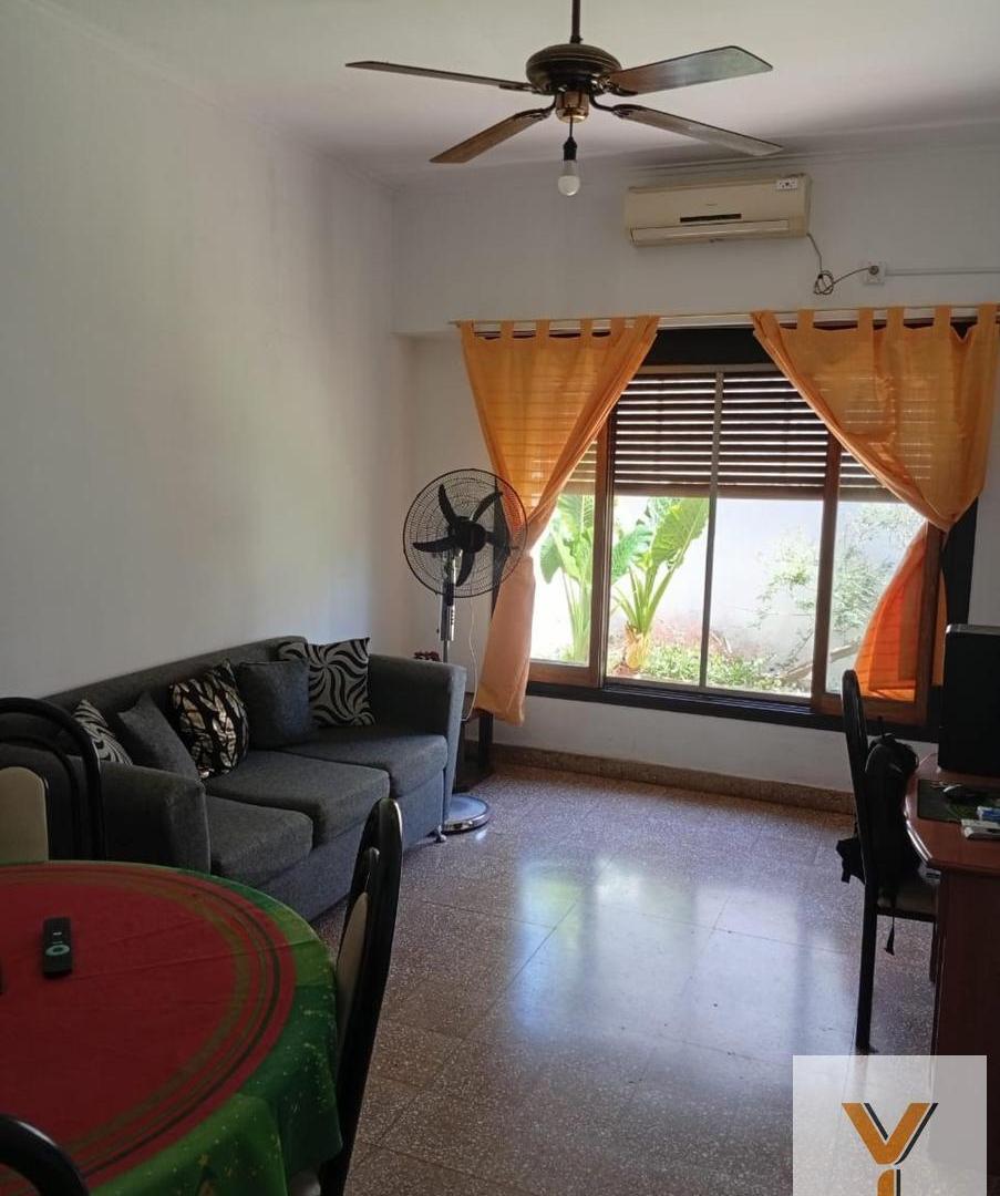 Foto de PH en venta - 3 Dormitorios 2 Baños - 170Mts2 - San Carlos, imagen 2
