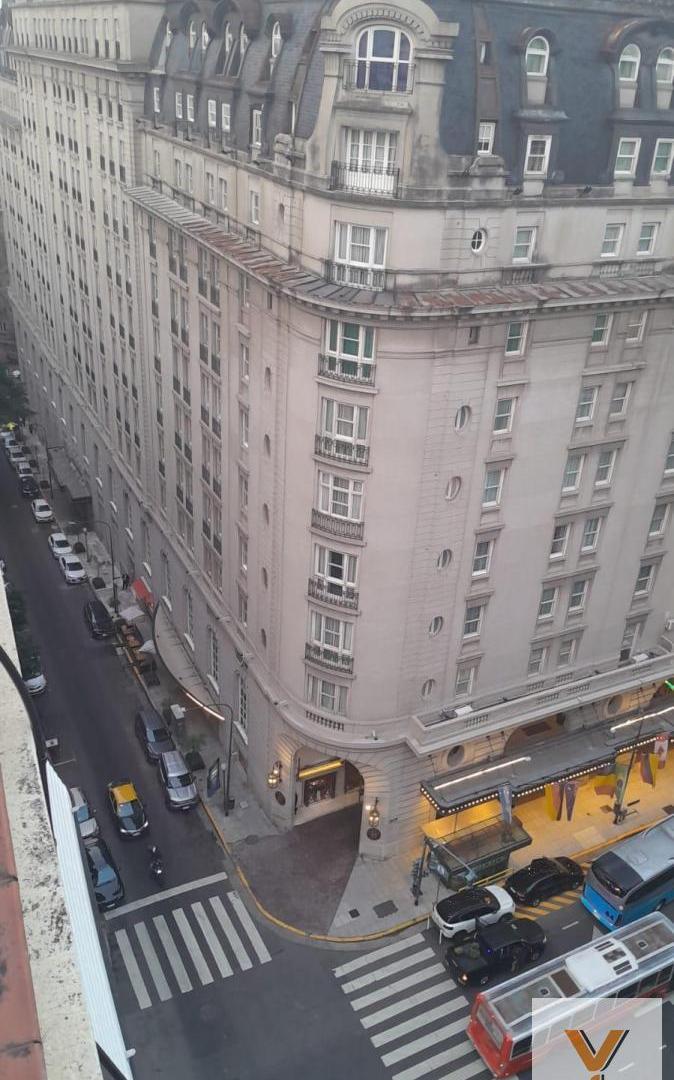 Foto de Departamento en Venta - 3 Dormitorios 2 Baños - 240mts - Recoleta, imagen 2