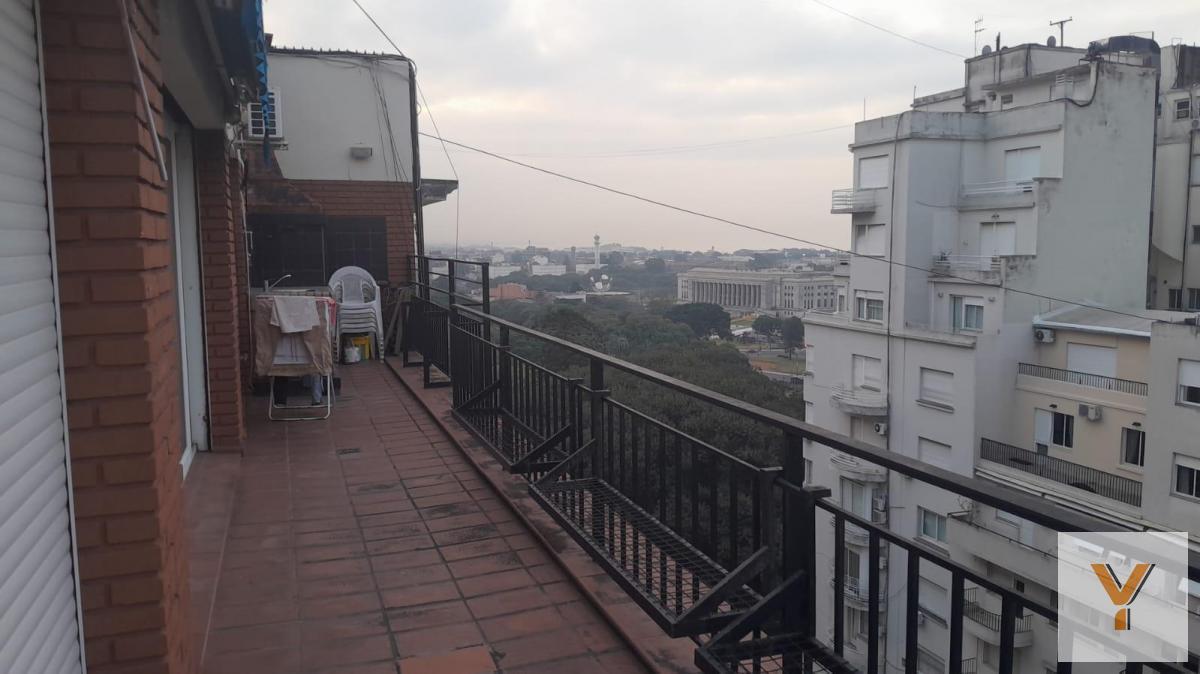 Foto de Departamento en Venta - 3 Dormitorios 2 Baños - 240mts - Recoleta, imagen 3