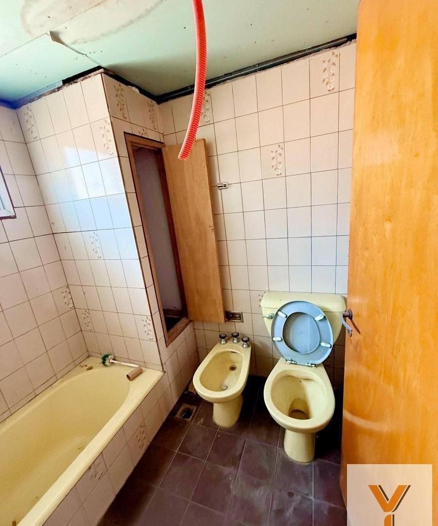 Foto de Casa en Venta - 4 Dormitorios 2 Baños - 288.08mts - Mar Del Plata, imagen 2