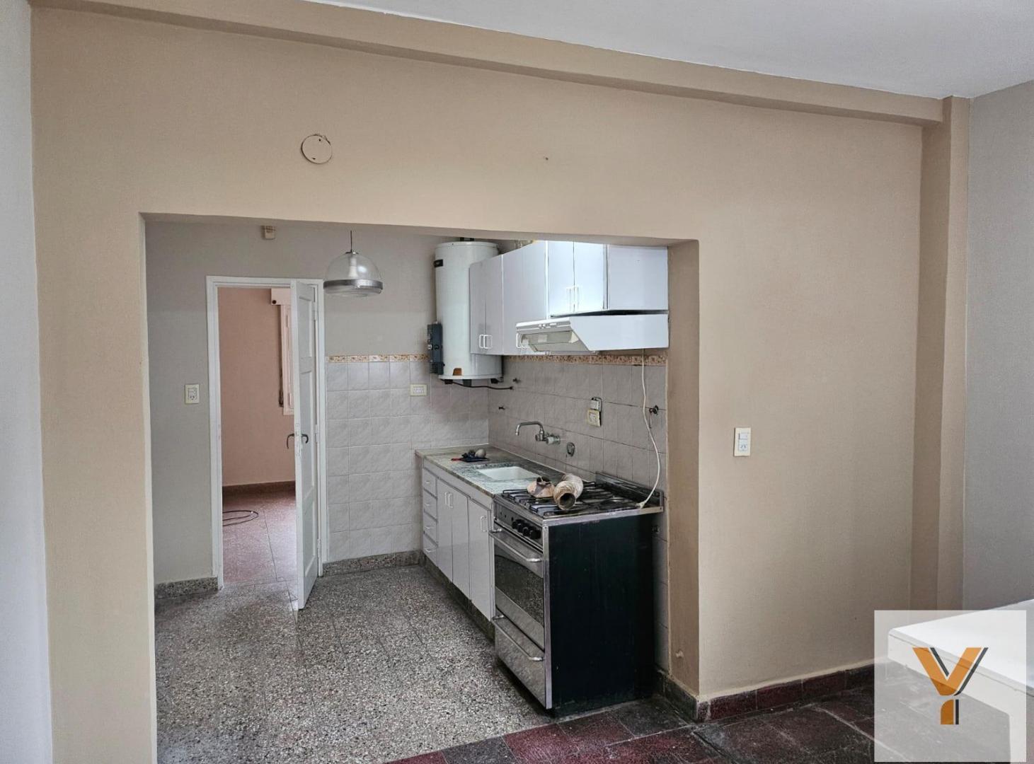 Foto de Casa en venta - 2 Dormitorios 1 Baño - Ezpeleta, imagen 4