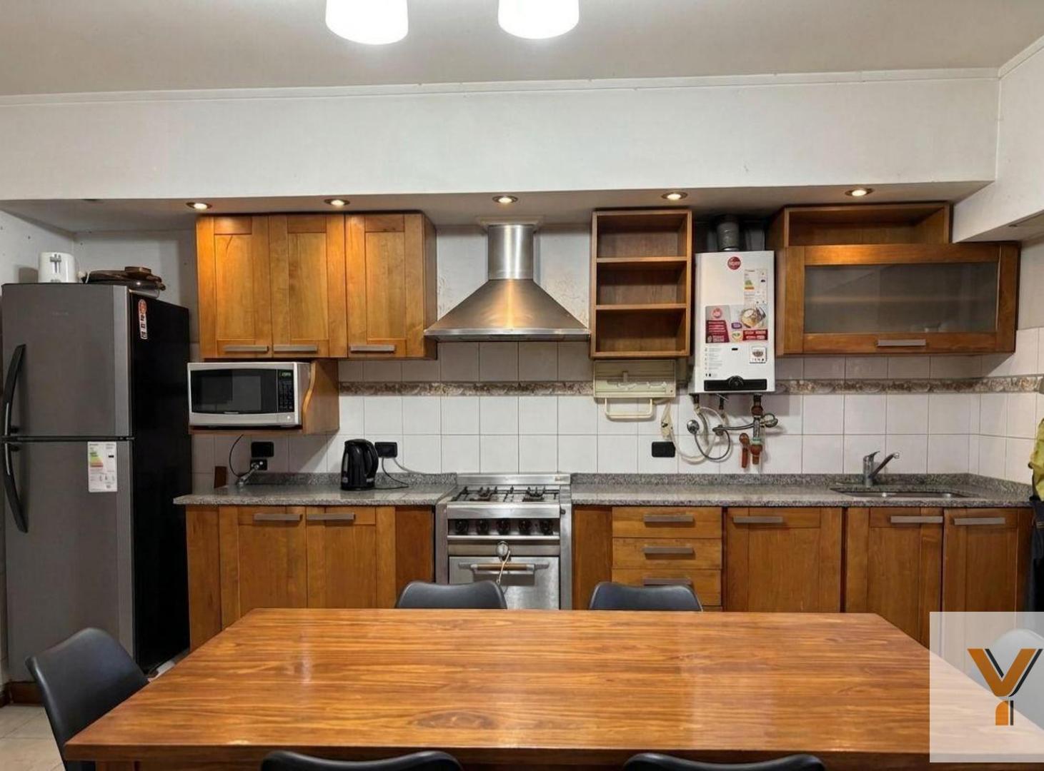 Foto de Casa en Venta - 3 Dormitorios 2 Baños - 269.8mts - La Plata, imagen 3
