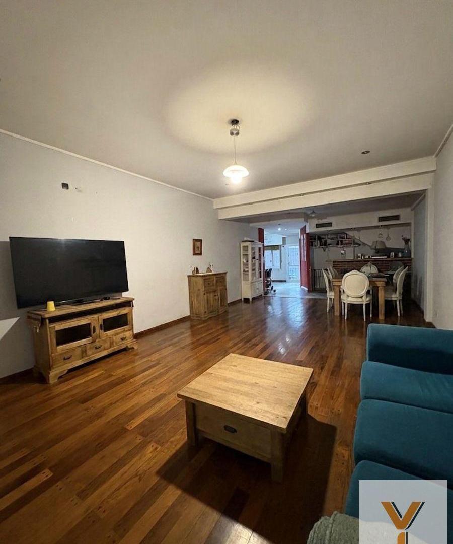 Foto de Casa en Venta - 3 Dormitorios 2 Baños - 269.8mts - La Plata, imagen 4