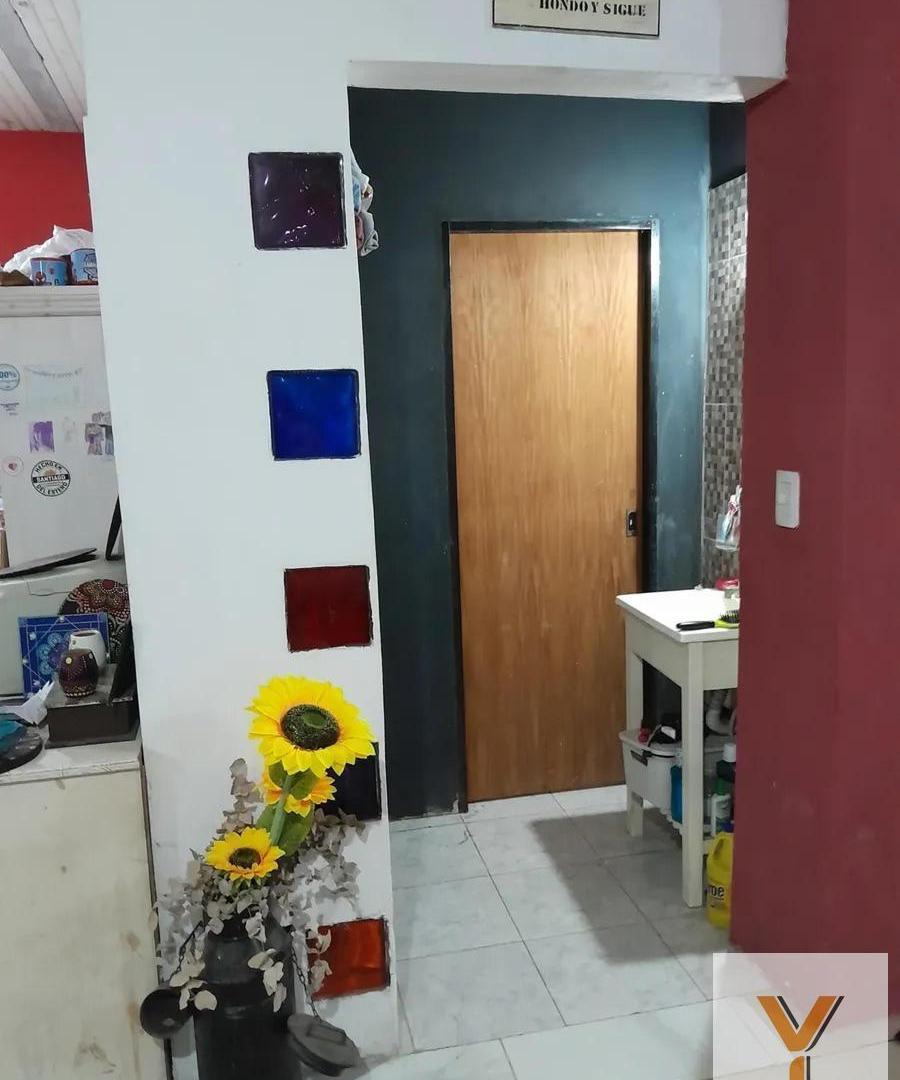 Foto de Casa en Venta - 2 Dormitorios 2 Baños - 225mts - Berazategui, imagen 1
