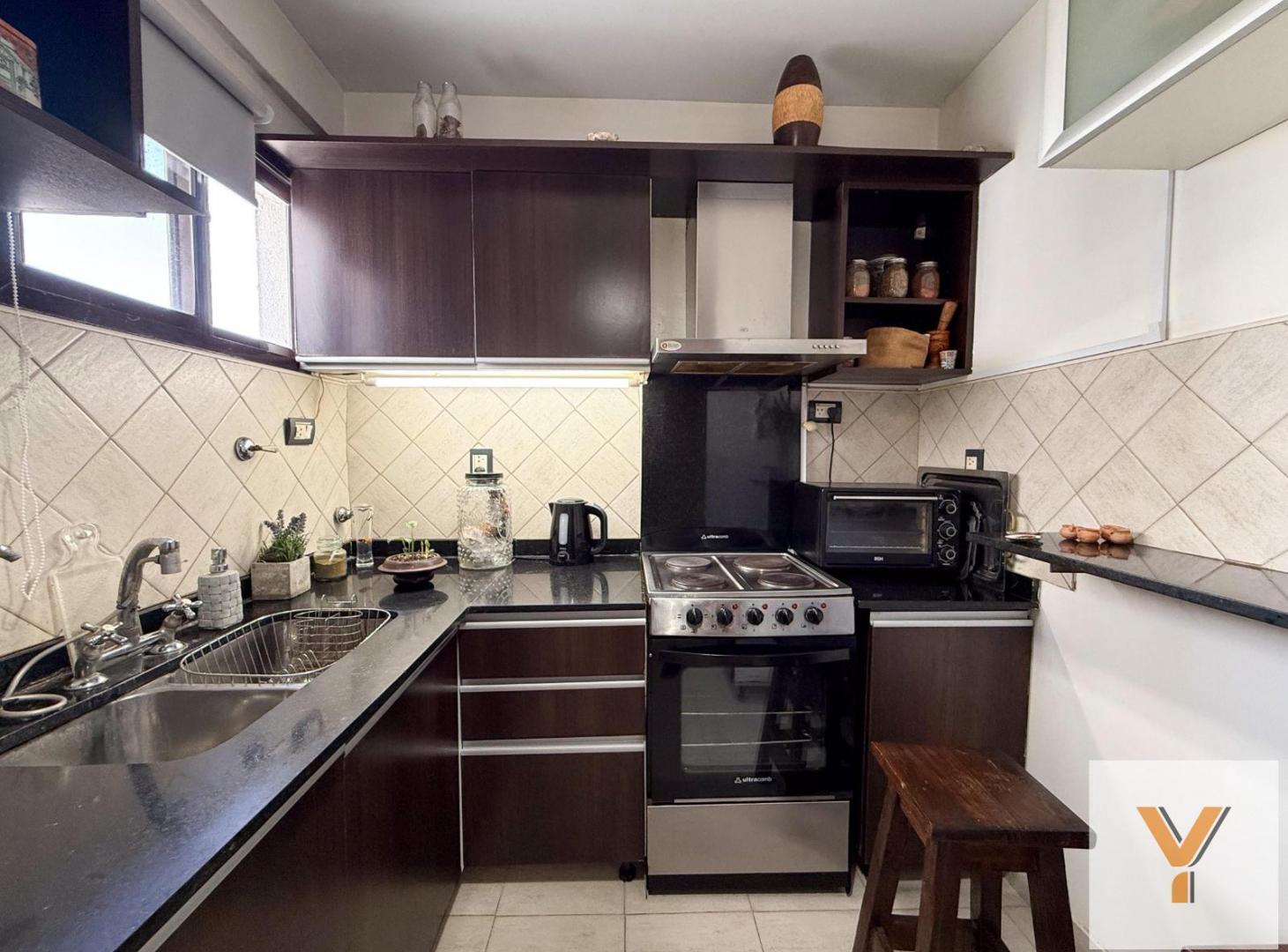 Foto de Departamento en Venta - 2 Dormitorios 1 Baño - 63mts - La Plata, imagen 2