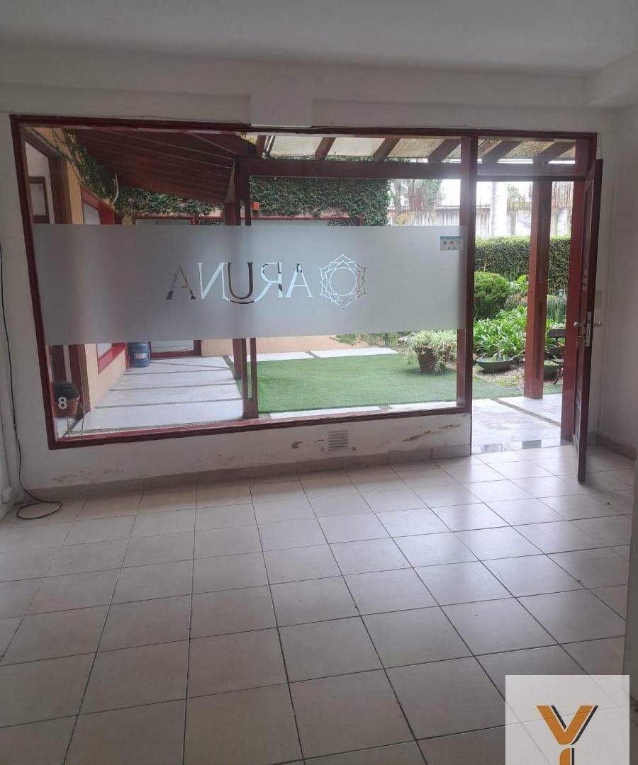 Foto de Local en Alquiler - 1 Baño - 26mts - Pilar, imagen 1