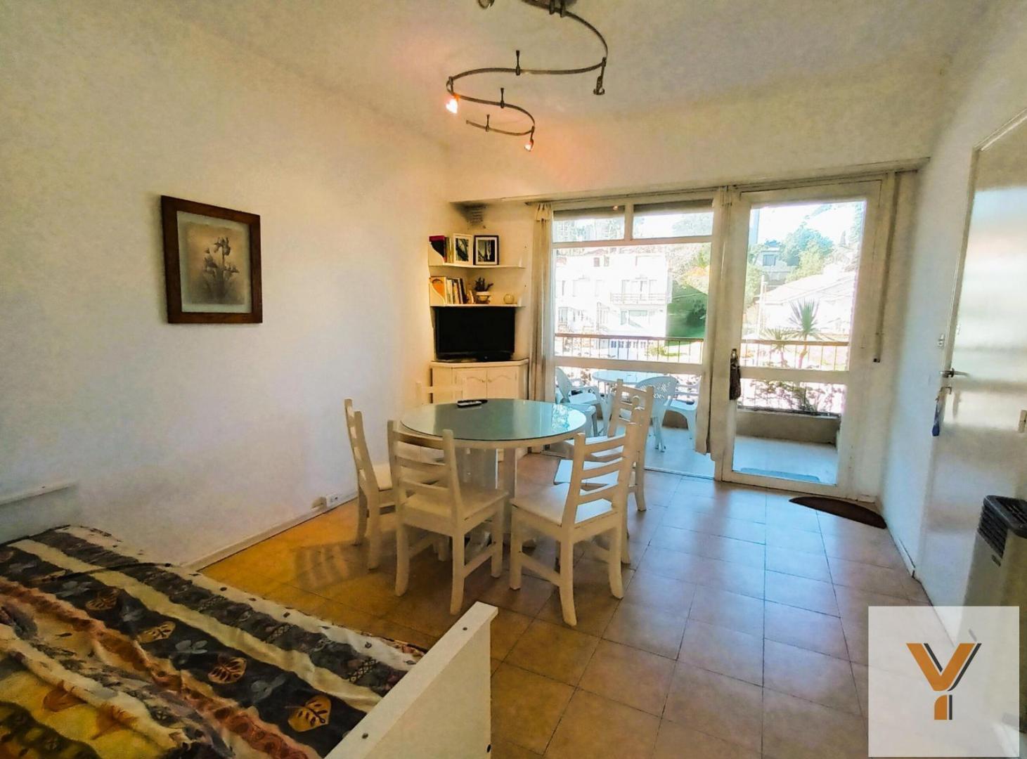 Foto de Departamento en Temporal - 1 Dormitorio 1 Baño - 45mts - Pinamar, imagen 2