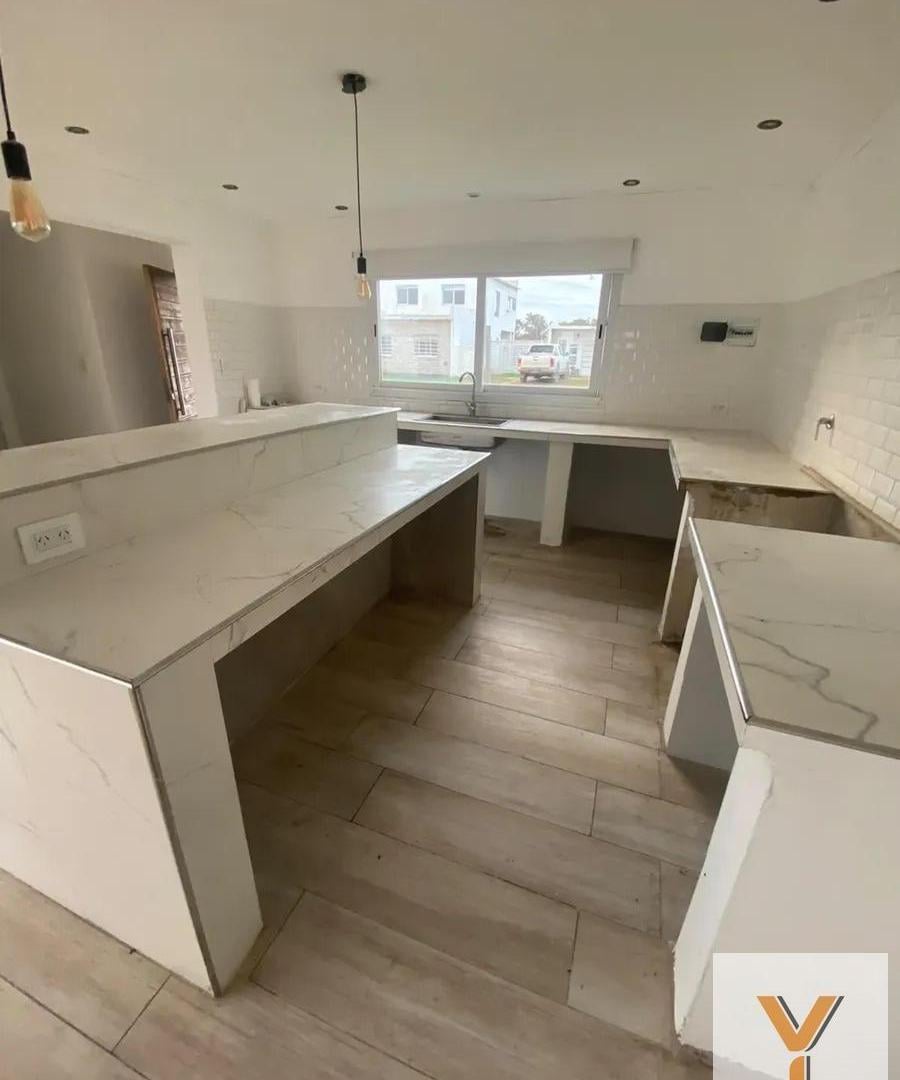 Foto de Casa en Venta - 3 Dormitorios 2 Baños - 520mts - Santa Clara Del Mar, imagen 3