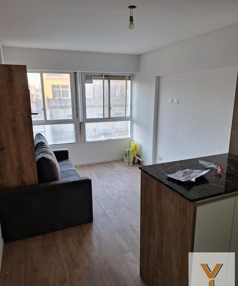 Foto de Departamento en Alquiler - Monoambiente 1 Baño - 25mts - Monserrat, imagen 2
