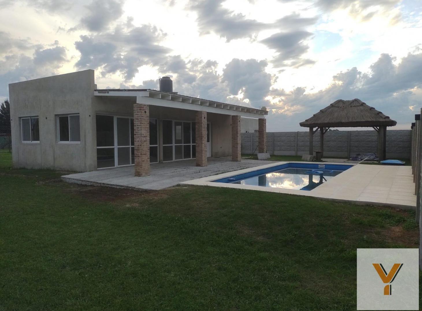 Foto de Casa en Venta - 1 Dormitorio 1 Baño - 1880mts - Coronel Brandsen, imagen 2