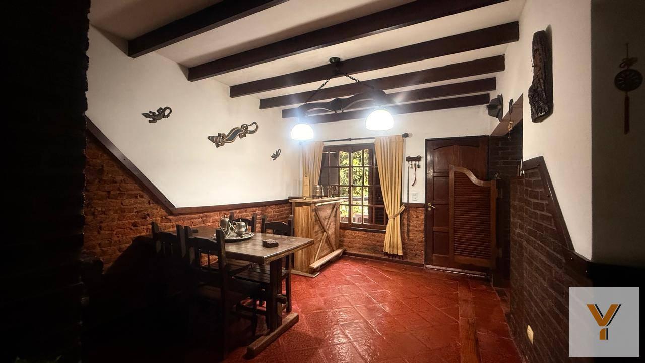 Foto de Casa en Venta - 3 Dormitorios 2 Baños - 240mts - General San Martin, imagen 2