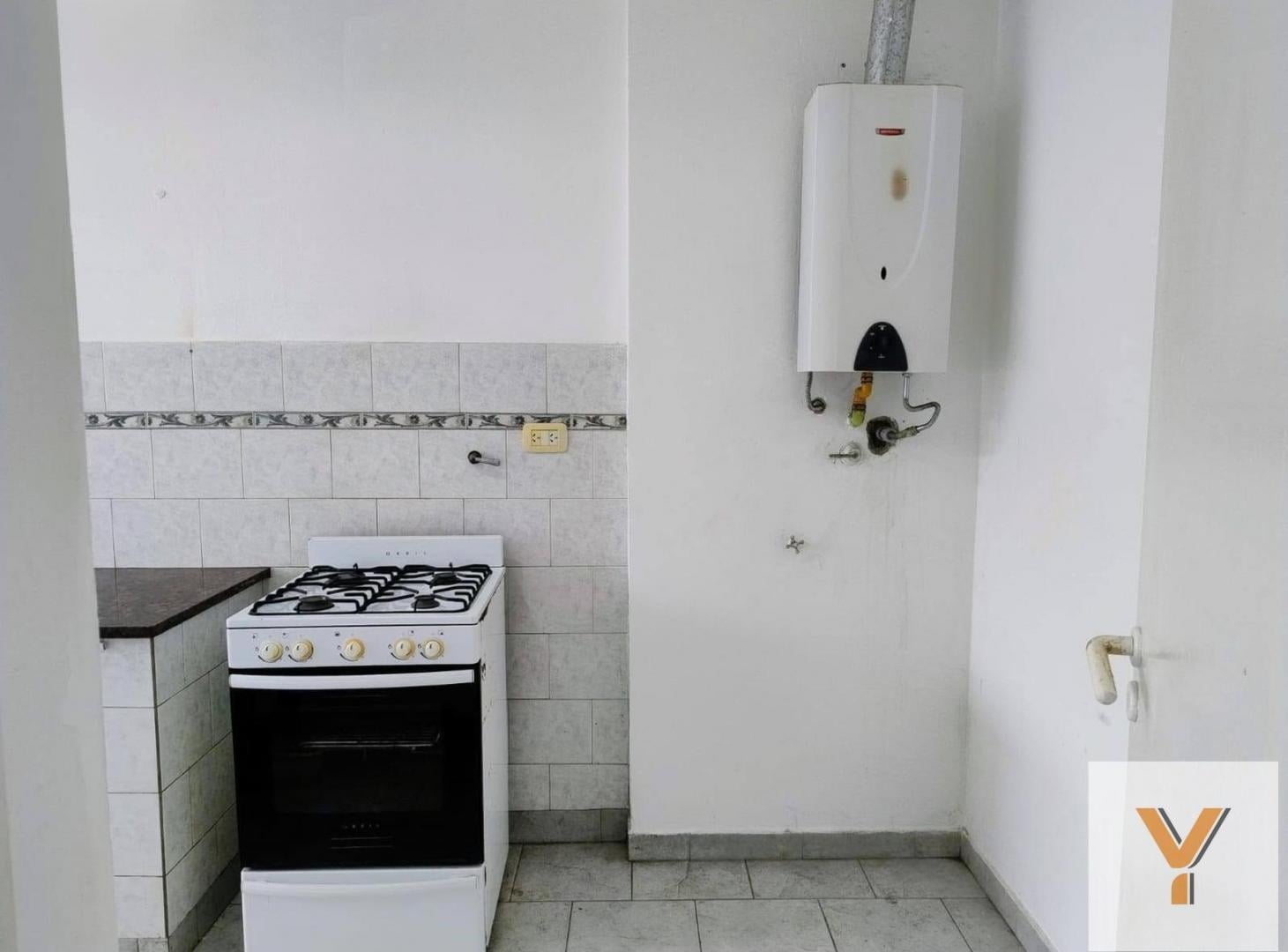 Foto de Departamento en Alquiler - 2 Dormitorios 1 Baño - 89mts - La Plata, imagen 2