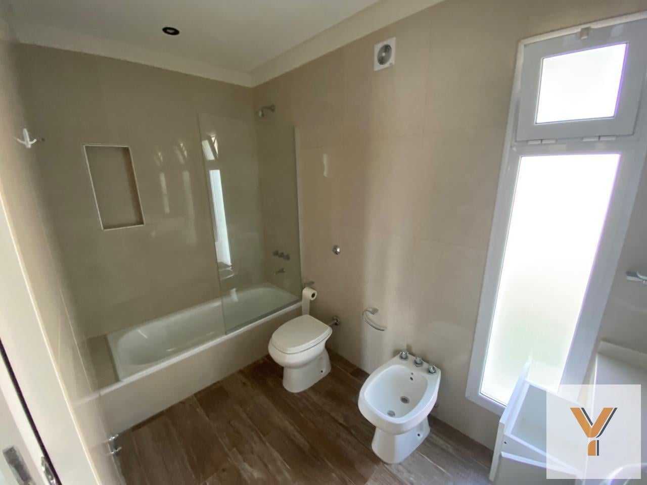 Foto de Casa en Venta - 3 Dormitorios 3 Baños - 467mts - Pilar, imagen 1