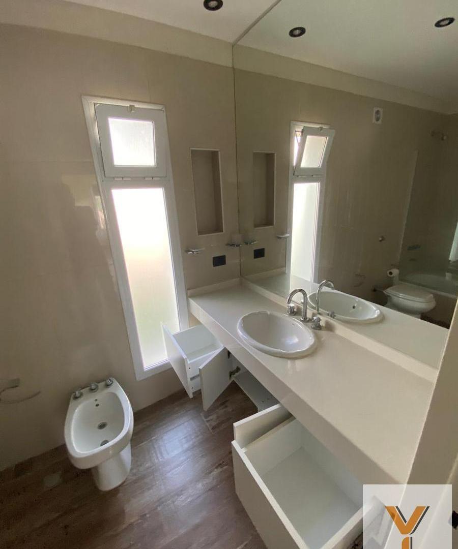 Foto de Casa en Venta - 3 Dormitorios 3 Baños - 467mts - Pilar, imagen 5