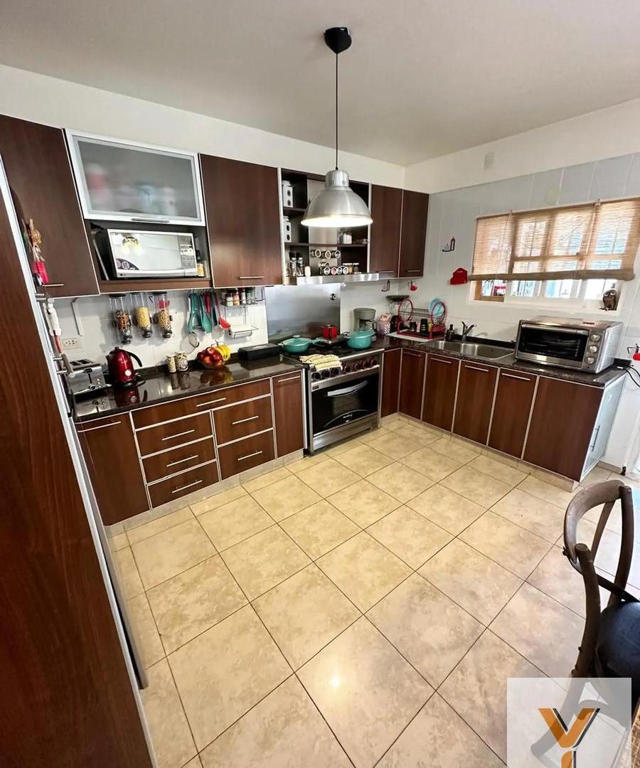 Foto de PH en Venta - 4 Dormitorios 3 Baños - 174mts - Villa Urquiza, imagen 5