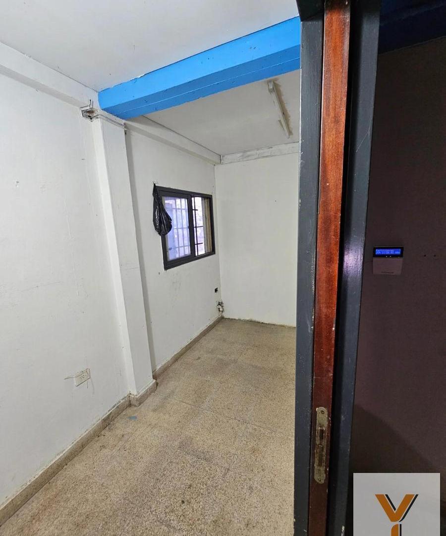 Foto de Local en Venta - 1 Baño - 800mts - La Plata, imagen 3