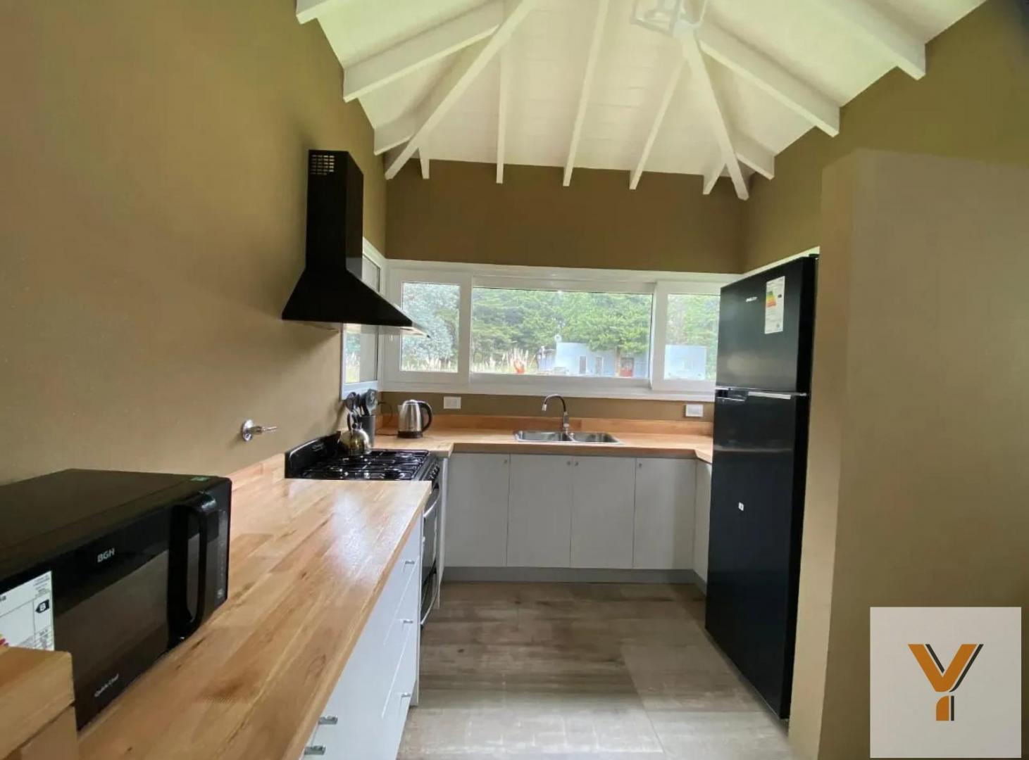 Foto de Casa en Venta - 3 Dormitorios 2 Baños - 1100mts - Costa Esmeralda, imagen 3