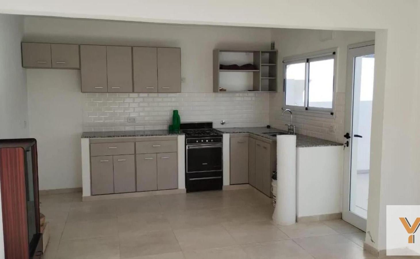 Foto de PH en Venta - 2 Dormitorios 1 Baño - 90mts - La Plata, imagen 5