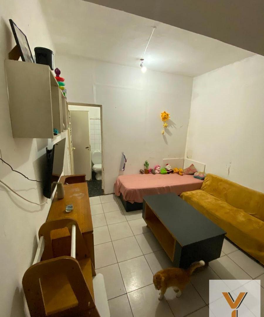 Foto de Casa en Alquiler - 2 Dormitorios 1 Baño - 201mts - Quilmes, imagen 2