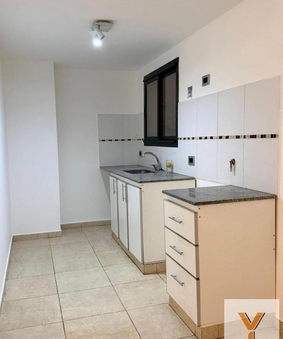 Foto de Departamento en Venta - 2 Dormitorios 1 Baño - 70mts - La Plata, imagen 5
