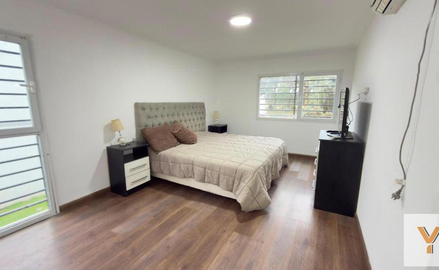 Foto de Casa en Venta - 2 Dormitorios 2 Baños - 412mts - Mar Del Plata, imagen 2