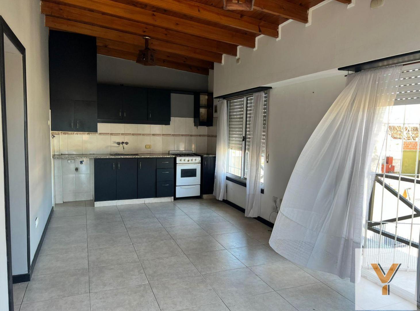 Foto de Departamento en Alquiler - 1 Dormitorio 1 Baño - 68mts - Mar Del Plata, imagen 2
