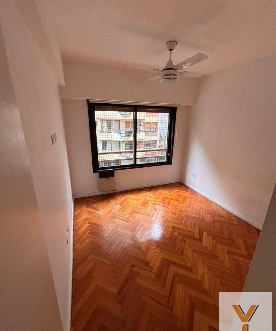 Foto de Departamento en Venta - 2 Dormitorios 1 Baño - 72mts - Colegiales, imagen 3