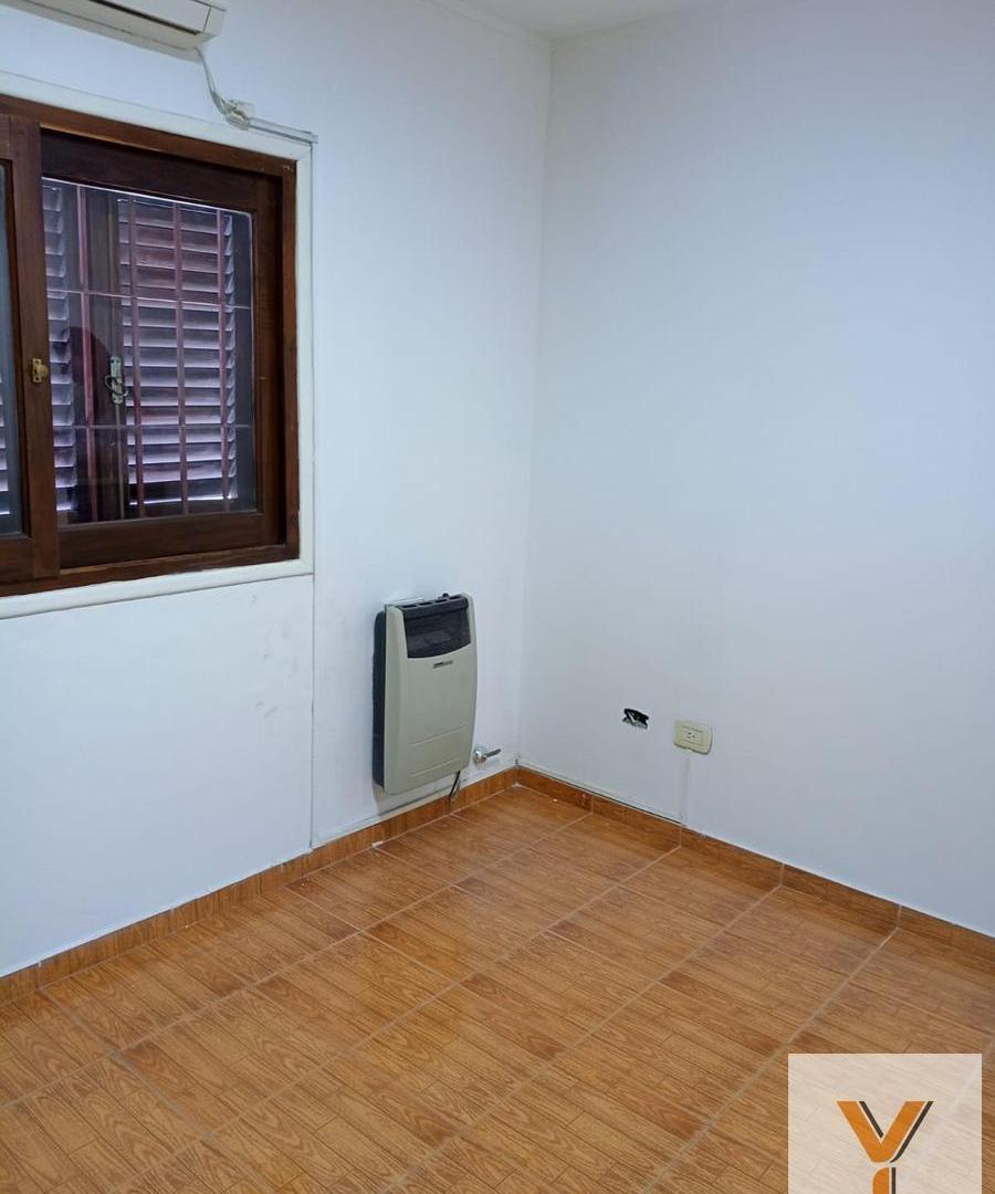 Foto de PH en Venta - 2 Dormitorios 1 Baño - 120mts - La Plata, imagen 3