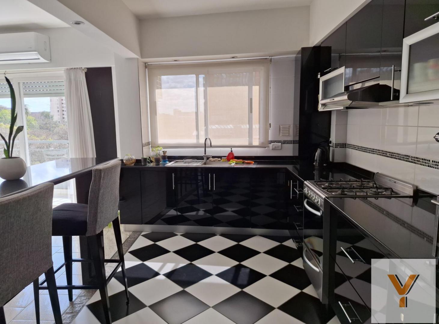 Foto de Departamento en Venta - 2 Dormitorios 1 Baño - 73mts - Barracas, imagen 5