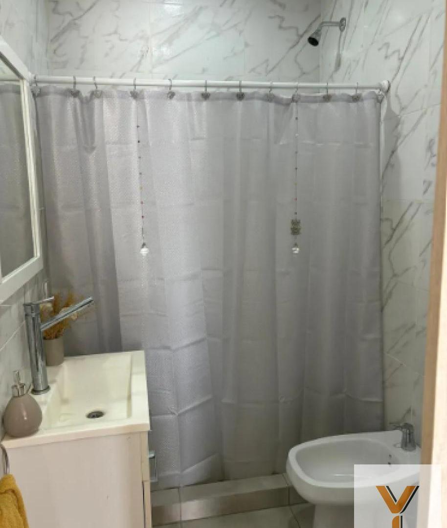 Foto de Casa en Venta - 2 Dormitorios 3 Baños - 600mts - La Plata, imagen 5