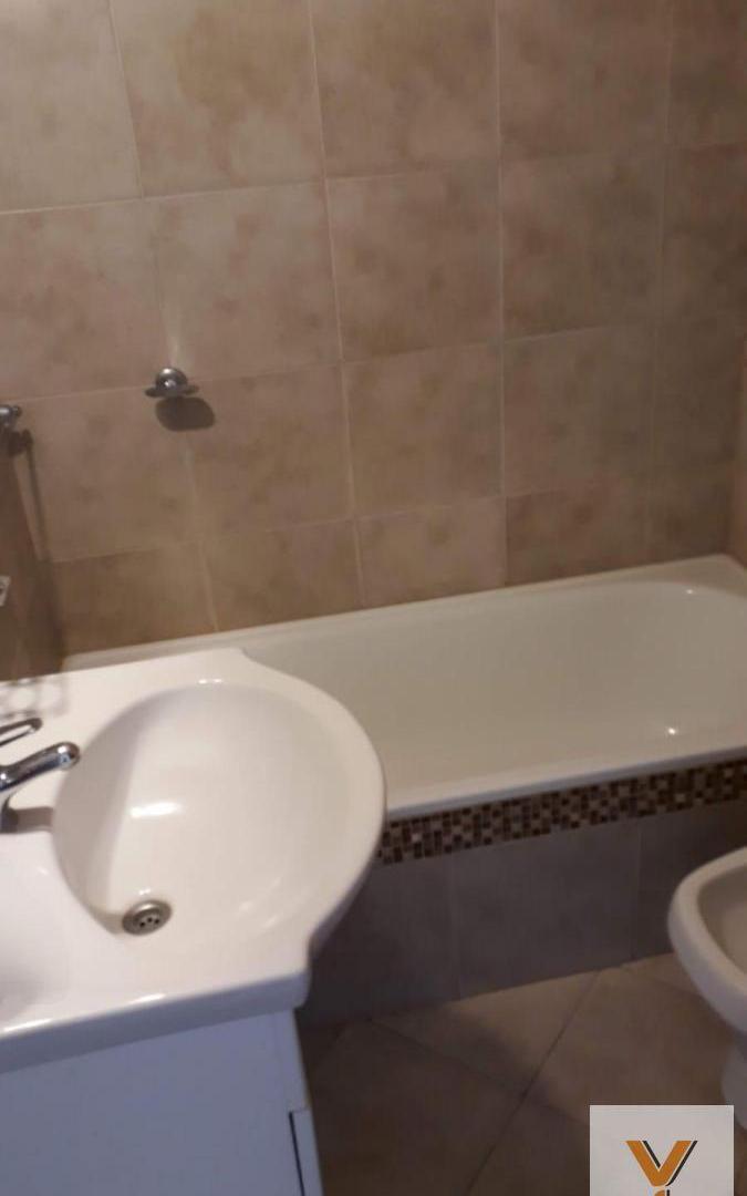 Foto de Departamento en Alquiler - Monoambiente 2 Baños - 110mts - La Plata, imagen 3