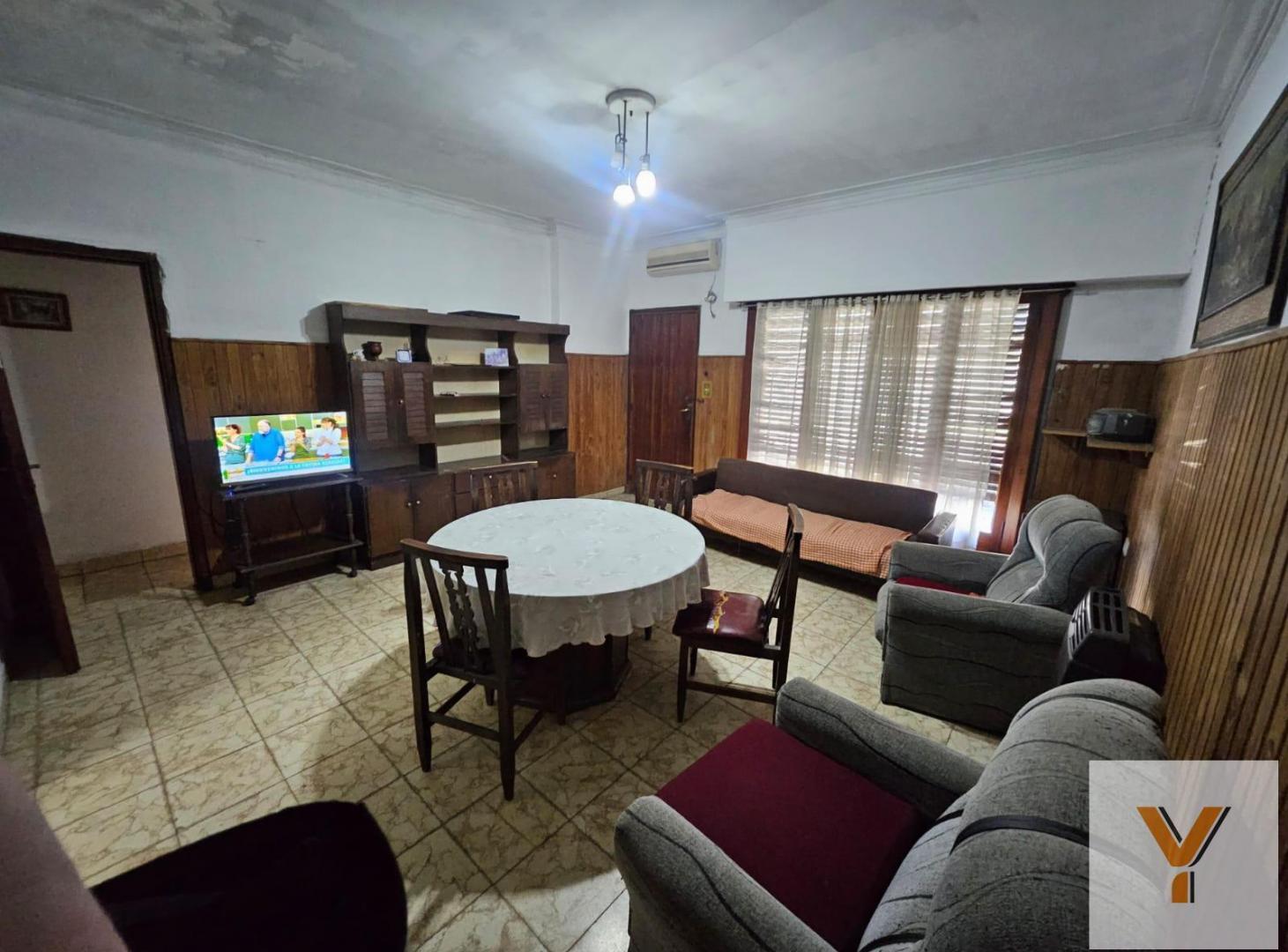 Foto de Casa en Venta - 3 Dormitorios 1 Baño - 130mts - La Plata, imagen 2
