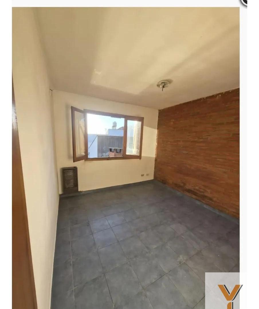 Foto de Casa en Venta - 3 Dormitorios 2 Baños - 120mts - Mar Del Plata, imagen 1