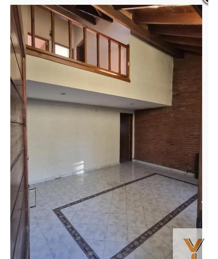 Foto de Casa en Venta - 3 Dormitorios 2 Baños - 120mts - Mar Del Plata, imagen 3